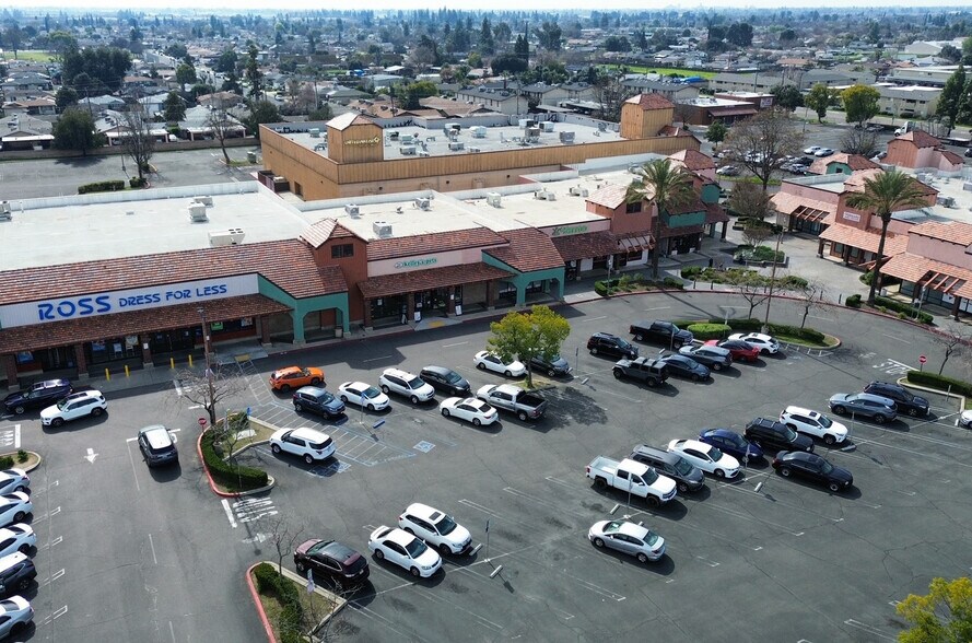 170 W Shaw Ave, Clovis, CA for lease - Building Photo - Image 1 of 11