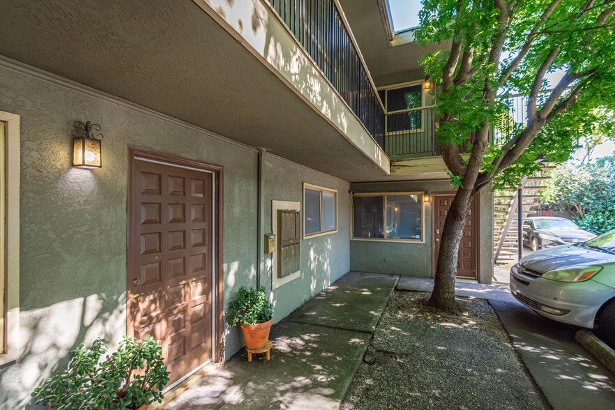 2520 Northrop Ave, Sacramento, CA for sale - Building Photo - Image 3 of 13