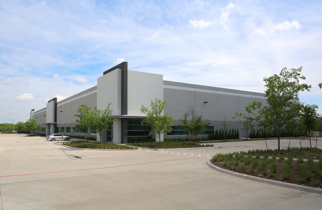 Plus de détails pour 435 Southwestern Blvd, Coppell, TX - Industriel à louer