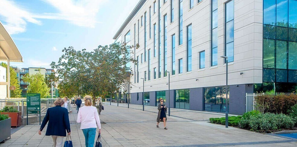 Jessop Ave, Cheltenham à louer - Photo du bâtiment - Image 2 de 4