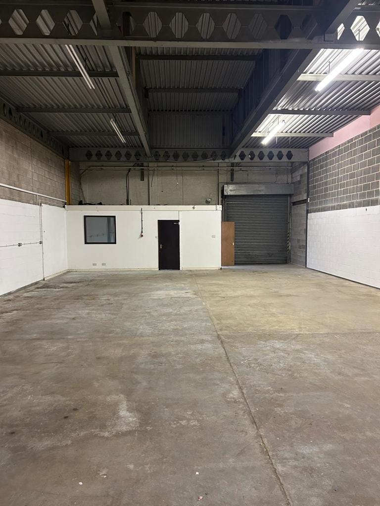 Dewhurst Row, Preston for lease Interior Photo- Image 1 of 5