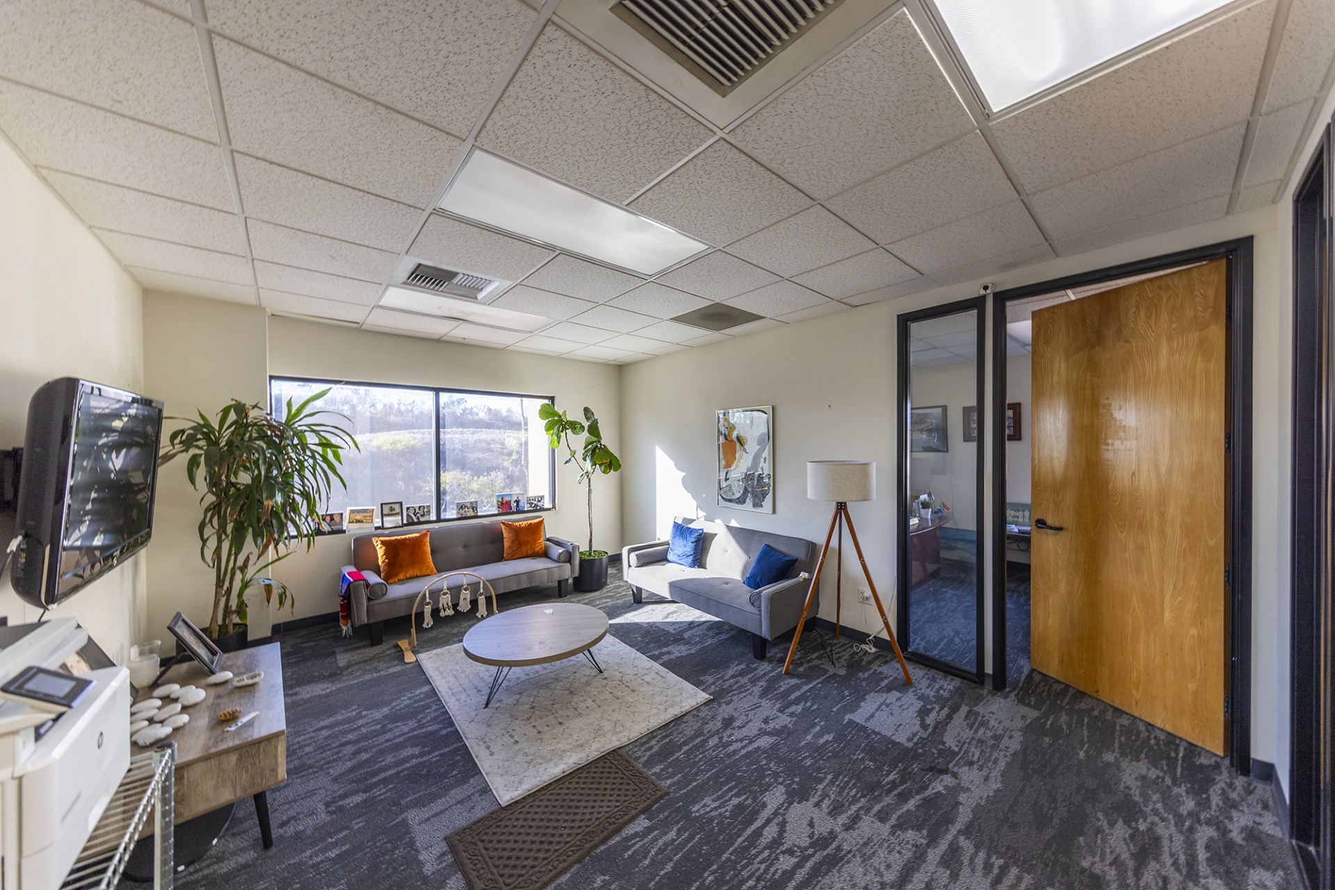 8260 Camino Santa Fe, San Diego, CA for lease Interior Photo- Image 1 of 2