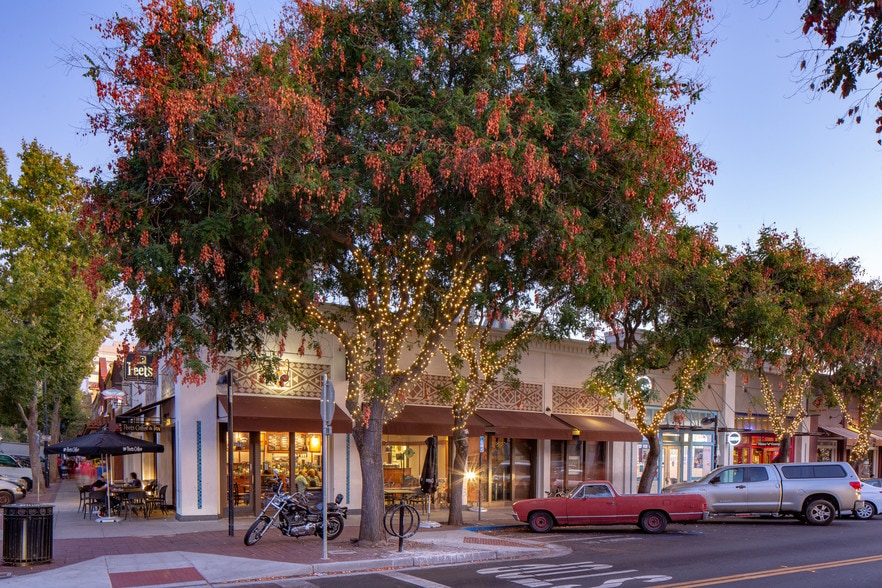2002-2018 Salvio St, Concord, CA à louer - Photo du bâtiment - Image 3 de 5