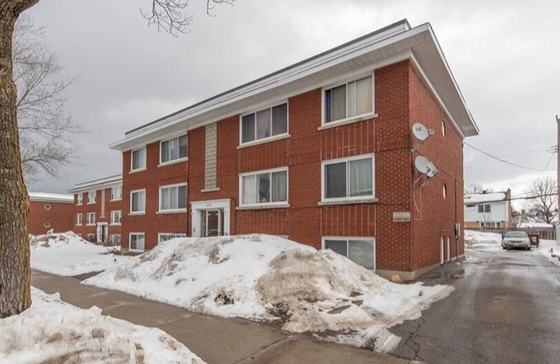 887 Kirkwood Av, Ottawa, ON à vendre Photo principale- Image 1 de 1