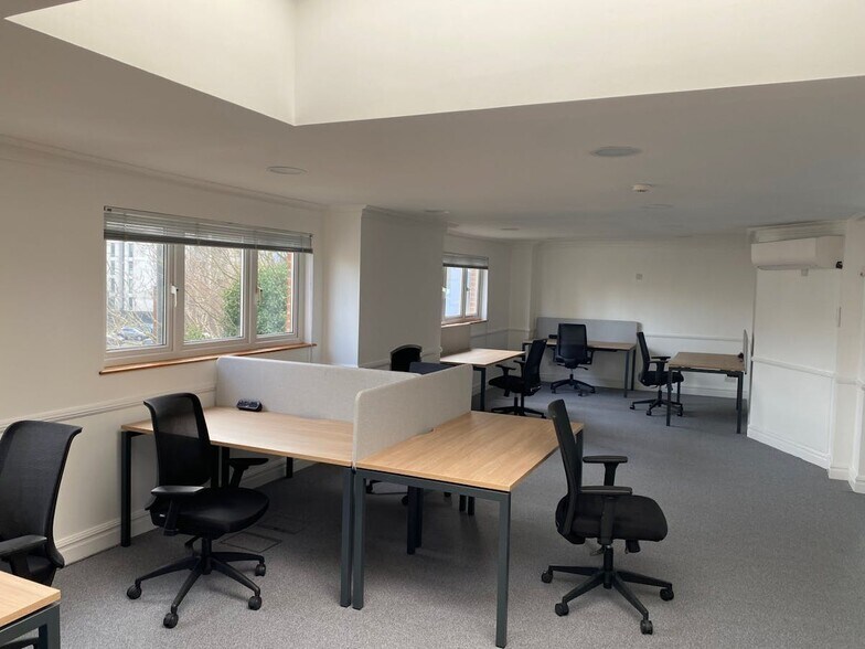 339 High St, Londres à louer - Photo intérieure - Image 3 de 9