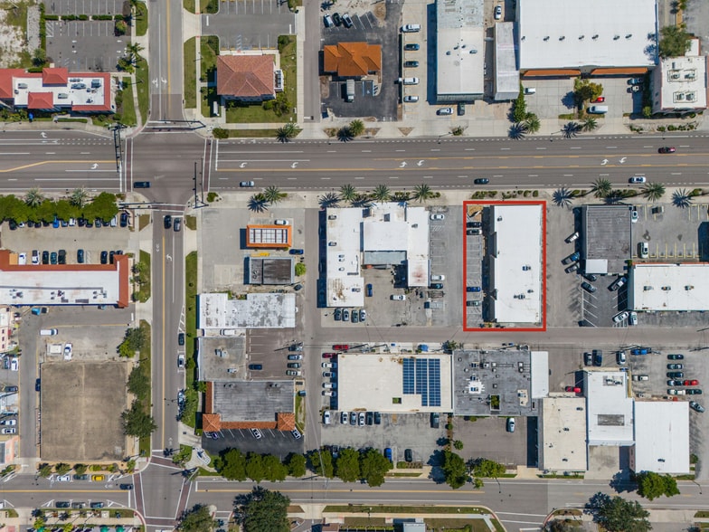 230 S Tamiami Trl, Venice, FL for sale - Building Photo - Image 2 of 6