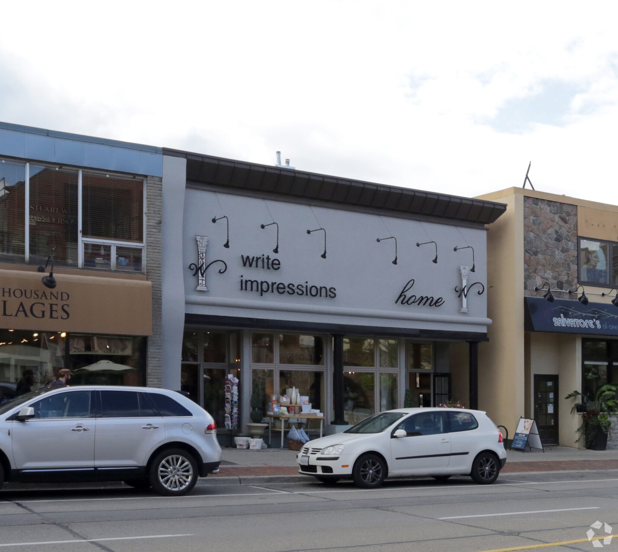 222 Lakeshore Rd E, Oakville, ON for sale Primary Photo- Image 1 of 1