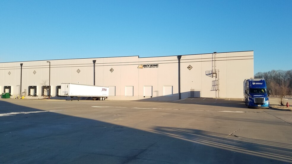 400 Sharkey Dr, Maumelle, AR for lease - Building Photo - Image 2 of 6