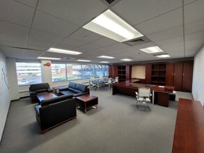 135 Pinelawn Rd, Melville, NY for lease Interior Photo- Image 2 of 12