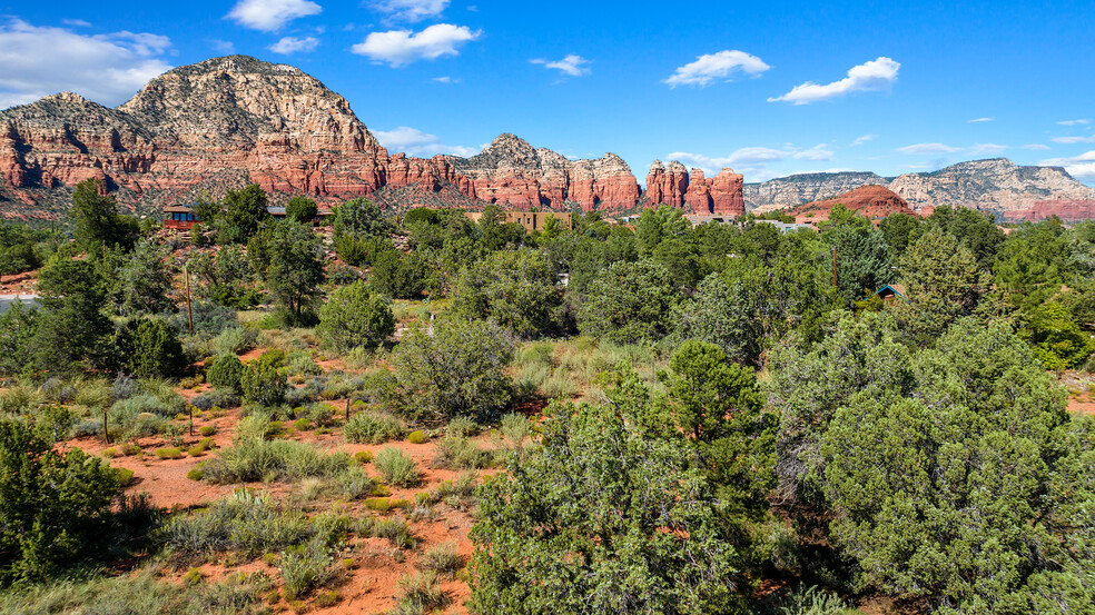 50 Tranquil Ave, Sedona, AZ à vendre - Photo du b timent - Image 2 de 27