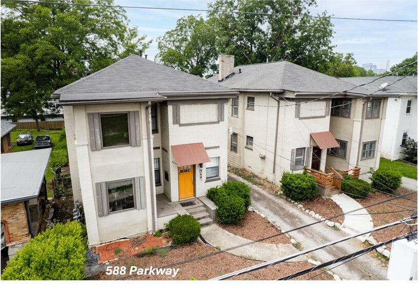 588 NE Parkway Dr, Atlanta, GA for sale - Building Photo - Image 2 of 15