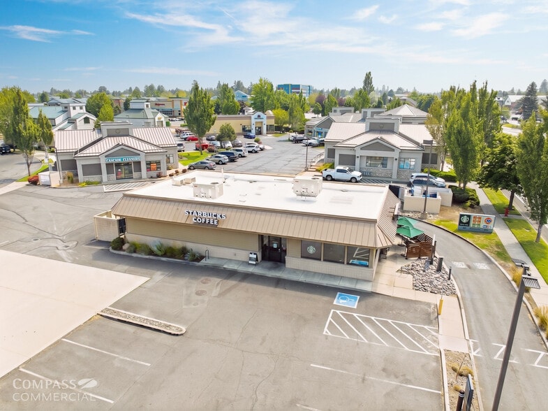 583 NE Bellevue Dr, Bend, OR à vendre - Photo du bâtiment - Image 2 de 11
