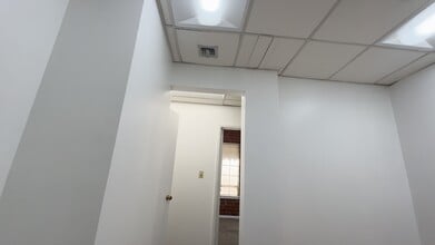 1033 Gayley Ave, Los Angeles, CA for lease - Commercial Listing Video 