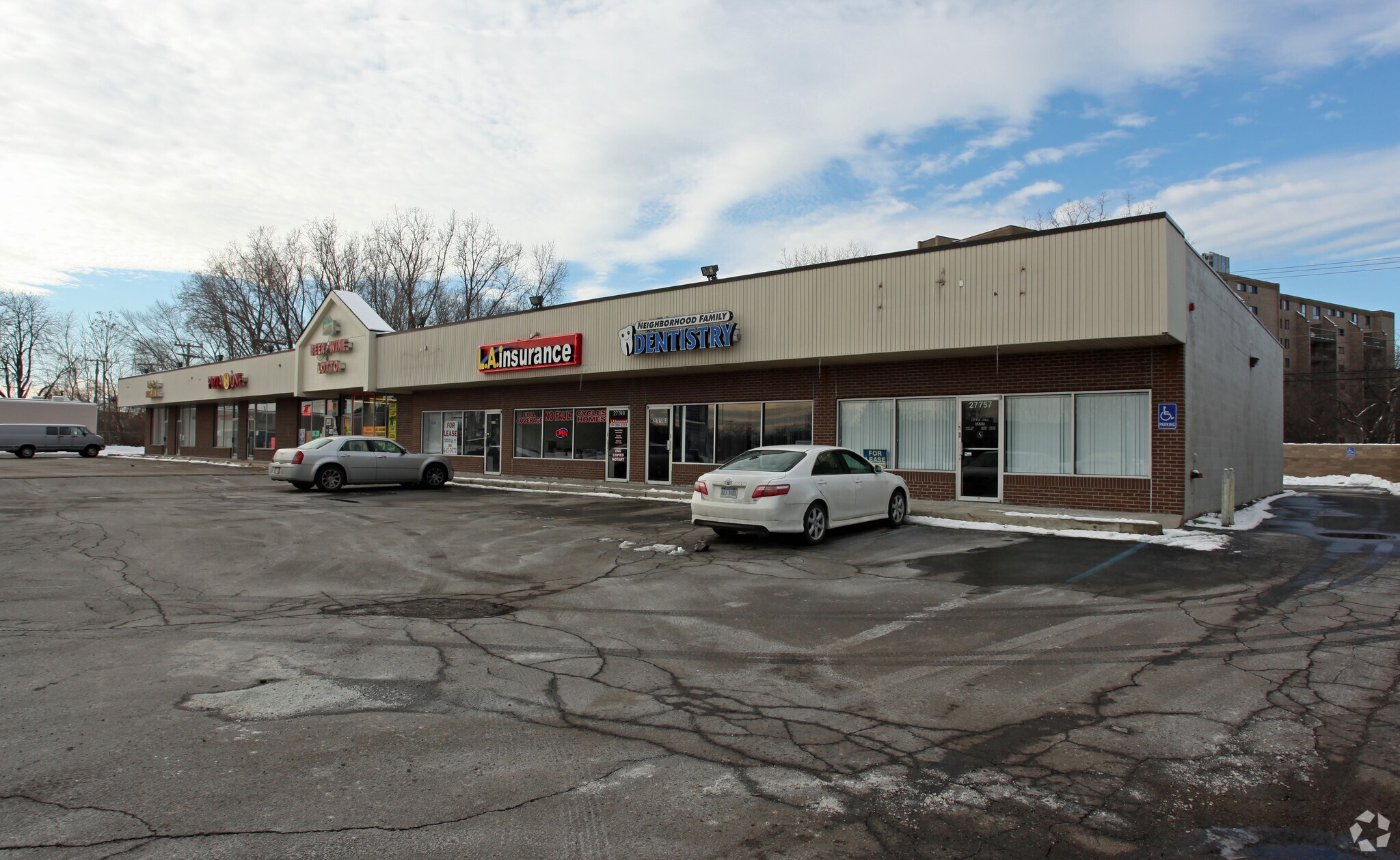 27741-27757 Dequindre Rd, Madison Heights, MI for lease Primary Photo- Image 1 of 6