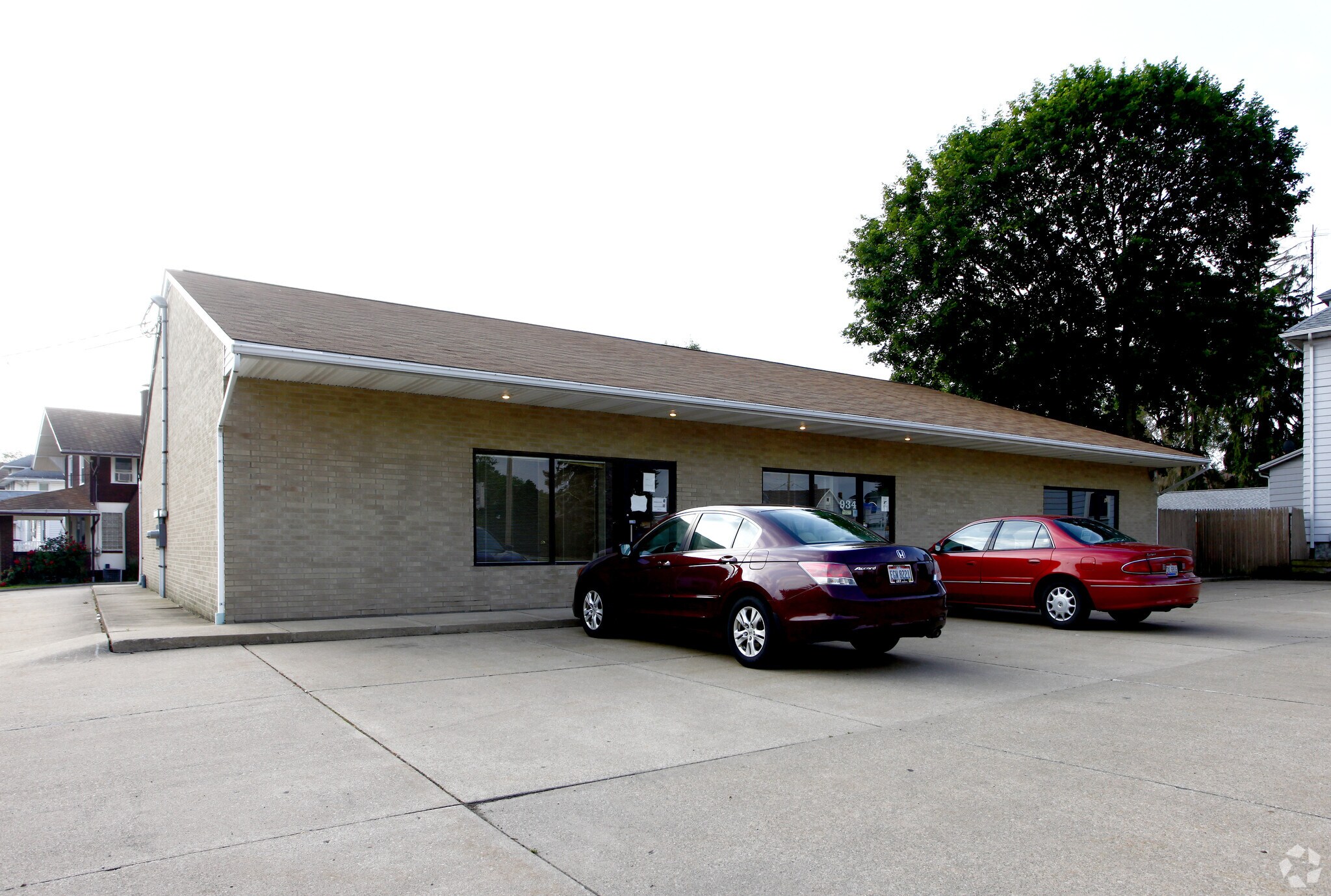 930-938 Amherst Rd, Massillon, OH for lease Primary Photo- Image 1 of 4