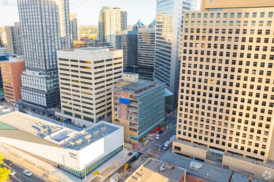 805 8 Av SW, Calgary, AB à louer - Aérien - Image 2 de 2