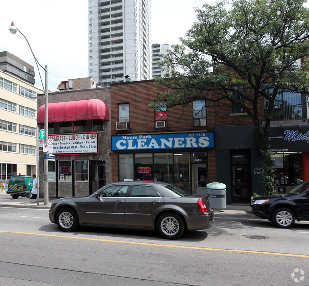 1391 Yonge St, Toronto, ON à louer - Photo du bâtiment - Image 2 de 6