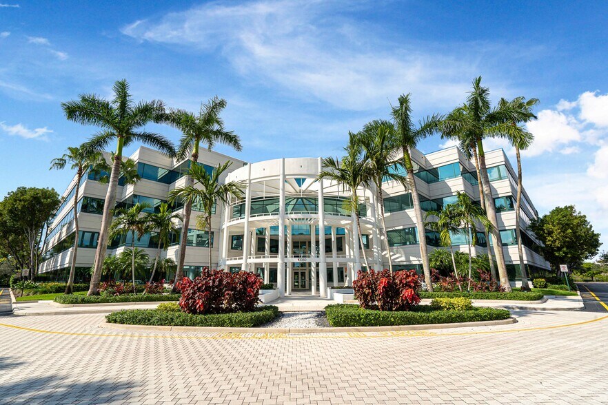 3350 SW 148th Ave, Miramar, FL à louer - Photo du bâtiment - Image 3 de 14