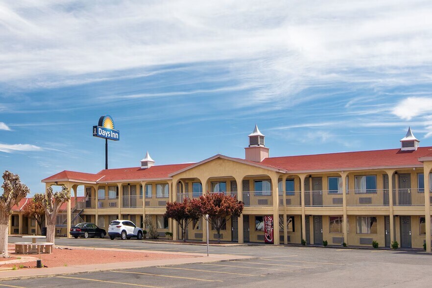 600 E Broadway St, Van Horn, TX à vendre - Photo du bâtiment - Image 2 de 24