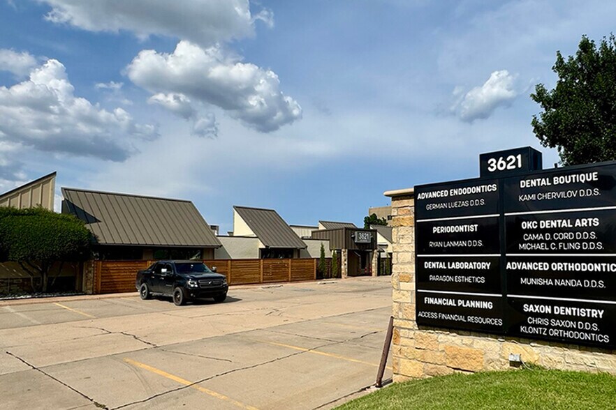 3621 NW 63rd St, Oklahoma City, OK à vendre - Photo du bâtiment - Image 2 de 5