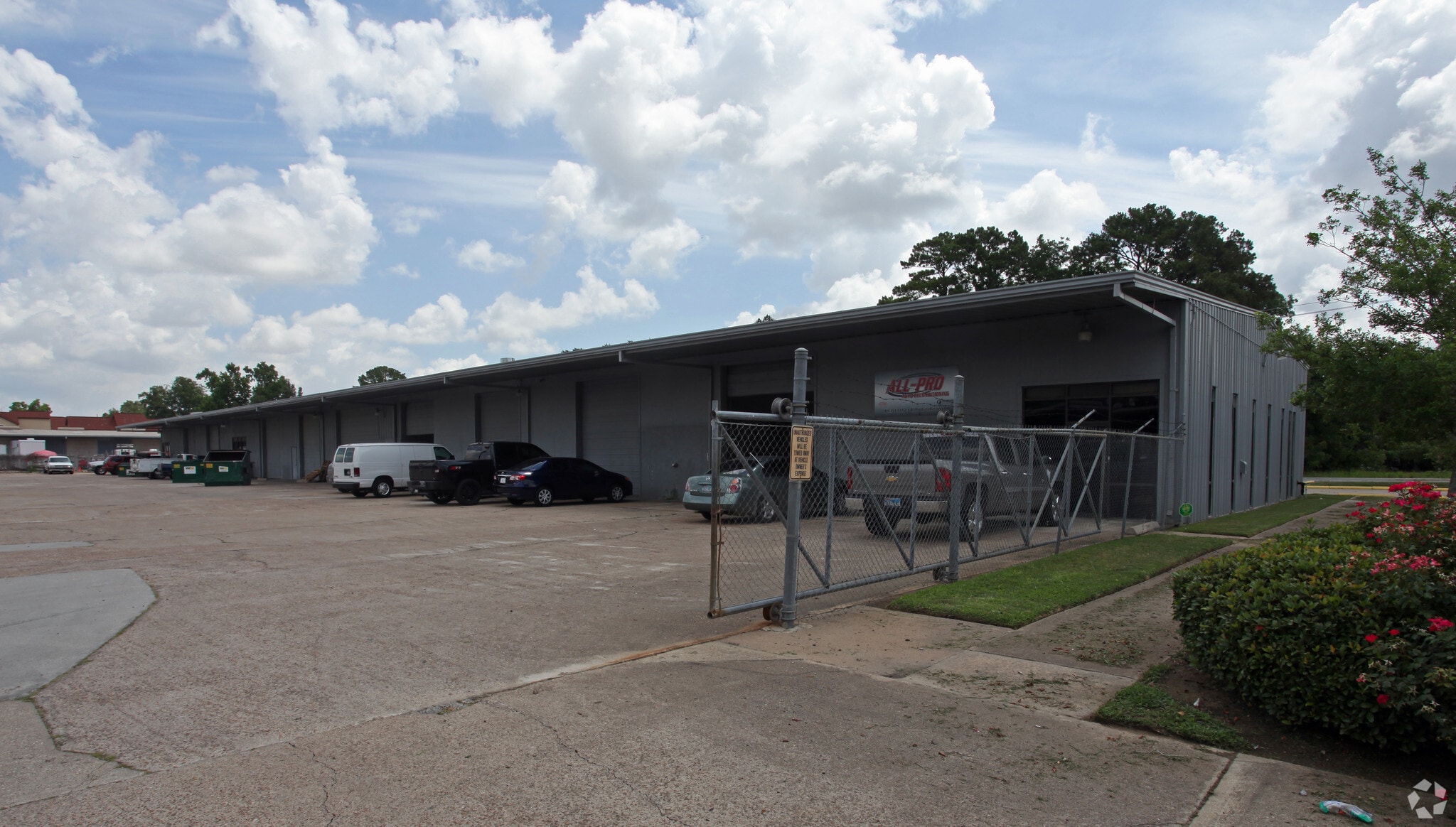 1800 Sherwood Forest St, Houston, TX for lease Primary Photo- Image 1 of 11