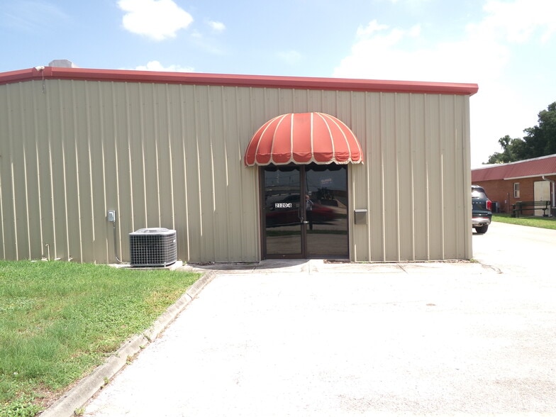 2120 E Edgewood Dr, Lakeland, FL for lease - Building Photo - Image 3 of 10