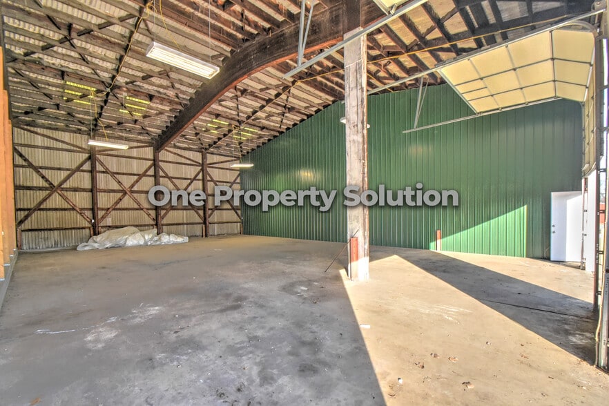 2701 W 45th Ave, Gary, IN for lease - Building Photo - Image 2 of 46