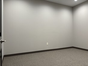 560 W Frontier Pky, Celina, TX for lease Interior Photo- Image 2 of 10