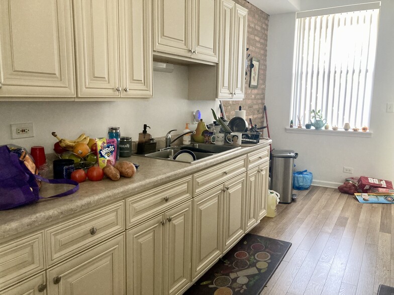 5627 S Indiana Ave, Chicago, IL à vendre - Photo du bâtiment - Image 2 de 6