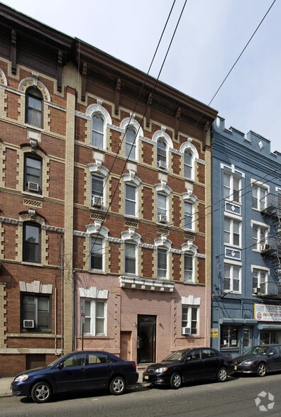 331 Baldwin Ave, Jersey City, NJ for sale - Primary Photo - Image 1 of 5