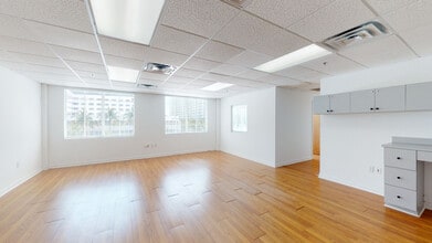 235 Lincoln Rd, Miami Beach, FL for lease Matterport 3D Scan- Image 1 of 5