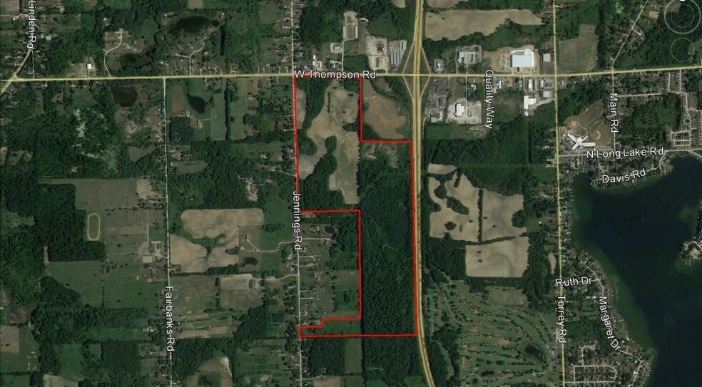 SEC Thompson Rd & US-23, Fenton, MI à vendre - Photo du bâtiment - Image 2 de 4