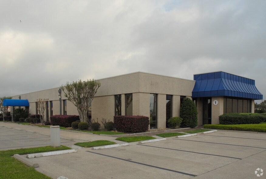 4721 Garth Rd, Baytown, TX for lease - Building Photo - Image 2 of 2