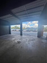 7153 Southern Blvd, West Palm Beach, FL for lease Interior Photo- Image 2 of 4