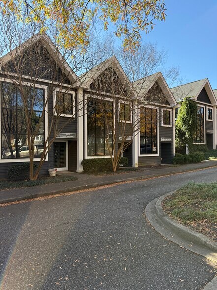 414 Pettigru St, Greenville, SC for lease - Building Photo - Image 2 of 4