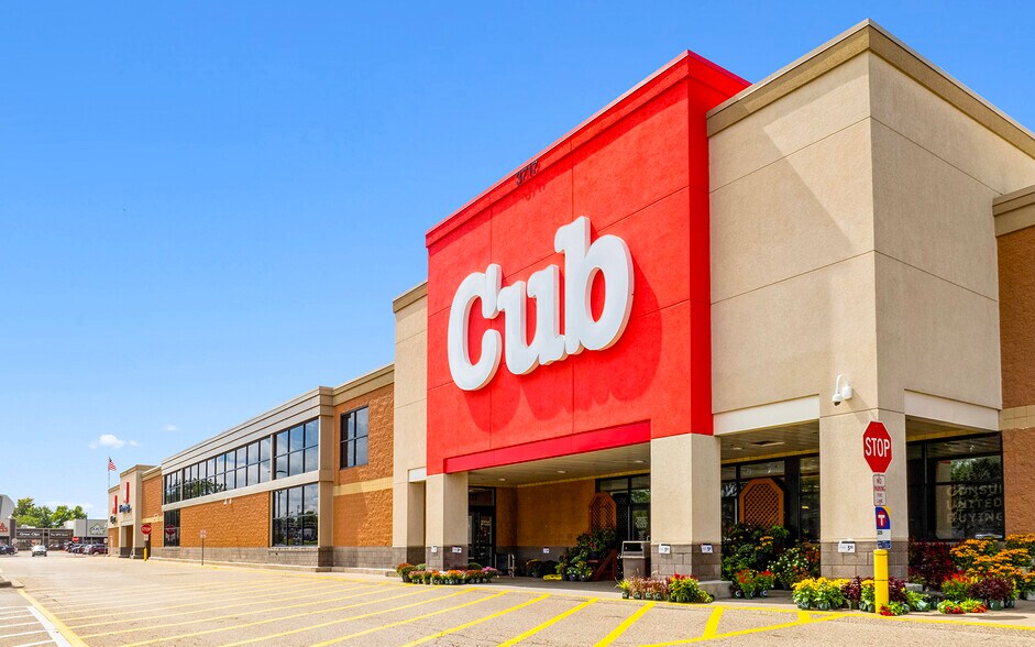 3673 N Lexington Ave, Arden Hills, MN à louer - Photo du bâtiment - Image 3 de 12