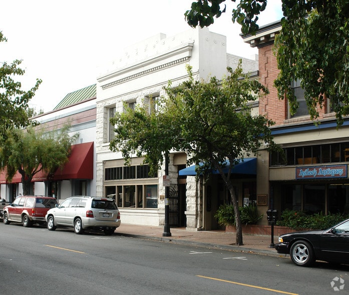 624 Ferry St, Martinez, CA for lease - Building Photo - Image 2 of 8