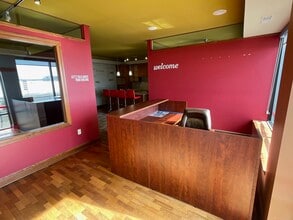 4030-4032 Shoreline Dr, Spring Park, MN for lease Interior Photo- Image 2 of 20