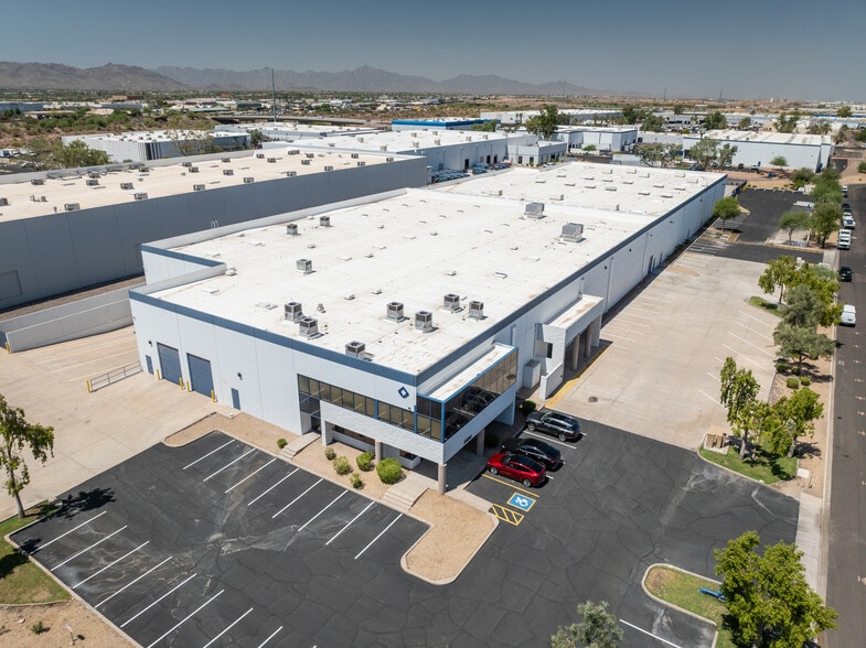 2434 S 10th St, Phoenix, AZ à louer - Photo du bâtiment - Image 3 de 10