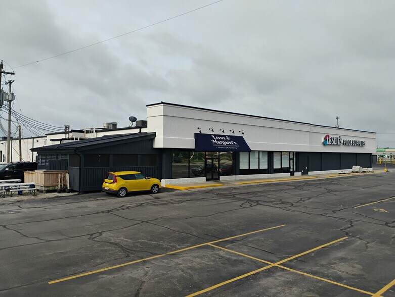 2505-2527 S Reynolds Rd, Toledo, OH à louer - Photo du bâtiment - Image 3 de 4