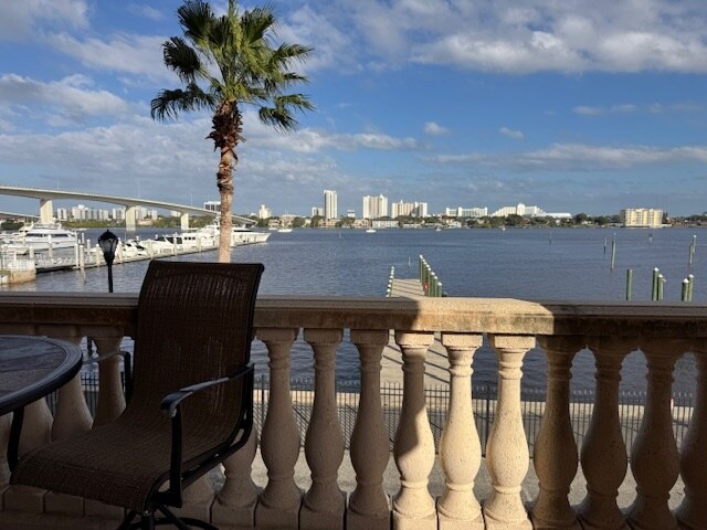 825 Ballough Rd, Daytona Beach, FL à louer Photo intérieure- Image 1 de 4