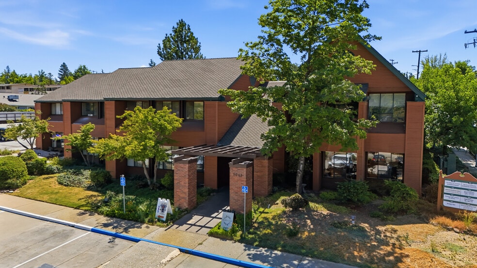 1061 E Main St, Grass Valley, CA for sale - Building Photo - Image 2 of 37