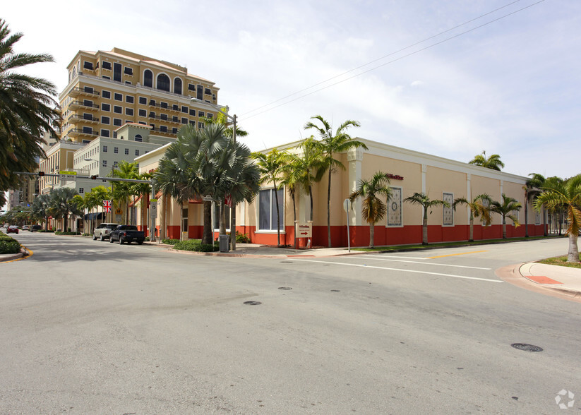 1906 Ponce de Leon Blvd, Coral Gables, FL à vendre - Photo principale - Image 1 de 1