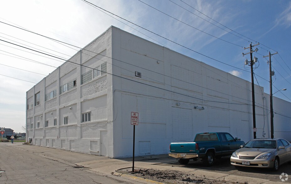 301 Bridge St, Green Bay, WI à vendre - Photo du bâtiment - Image 3 de 3