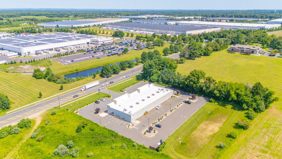 866-868 Cranbury South River Rd, Monroe Township, NJ for lease - Building Photo - Image 3 of 7