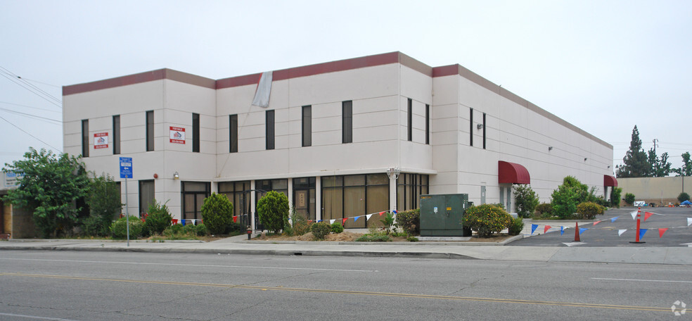 14978 Ramona Blvd, Baldwin Park, CA for lease - Primary Photo - Image 1 of 4