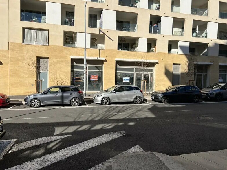 Commerce de détail dans Aix-en-Provence à louer - Photo du bâtiment - Image 3 de 6