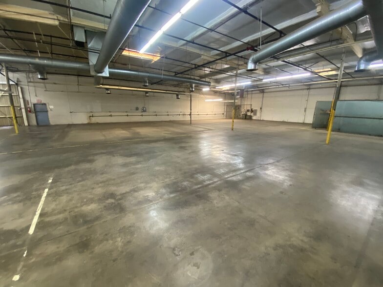 1849 Business Center Dr, Duarte, CA for sale - Interior Photo - Image 3 of 9