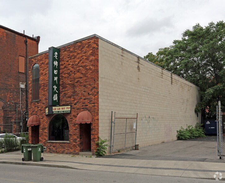 11 Walnut St, Hamilton, ON for sale - Primary Photo - Image 1 of 1