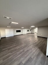 1663 Hickory Dr, Haltom City, TX à louer Photo intérieure- Image 2 de 9